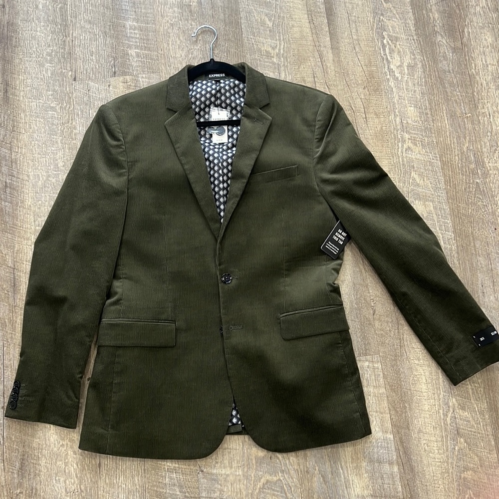 NWT. Express Men’s Corduroy blazer. 38S. Green.